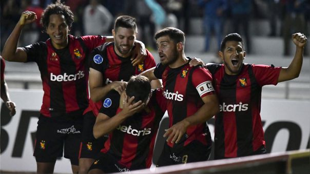 Jugadores de Melgar celebrando histórica clasificación en la Sudamericana
