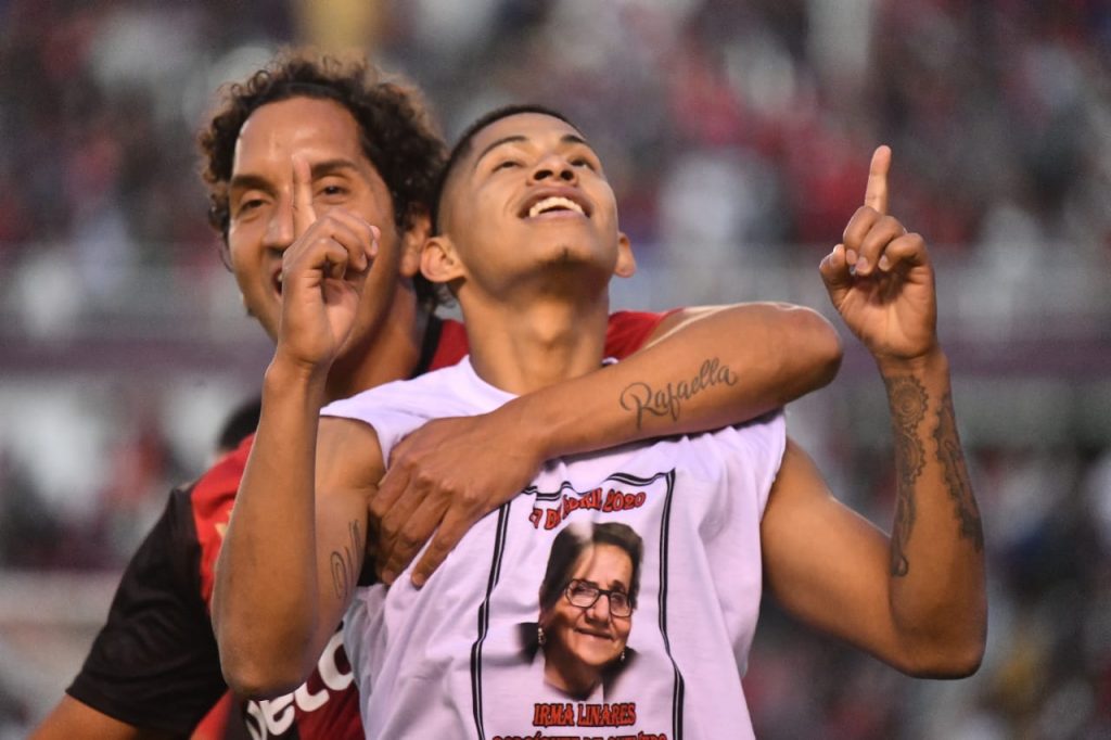 Kevin Quevedo celebrando su gol el último domingo ante Universitario