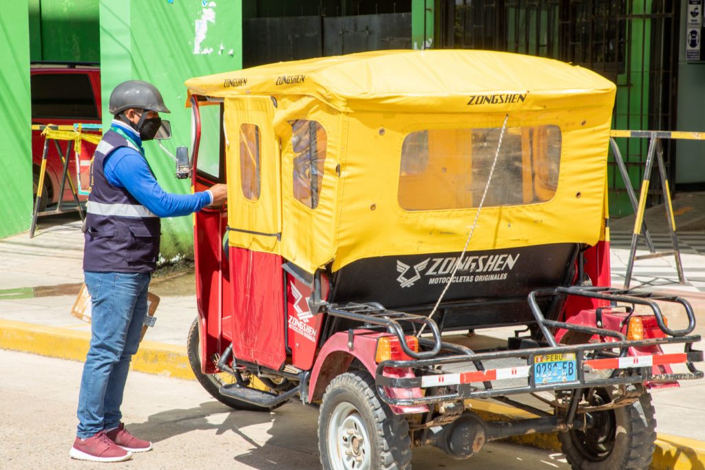 Operativo a motociclistas en Tambopata