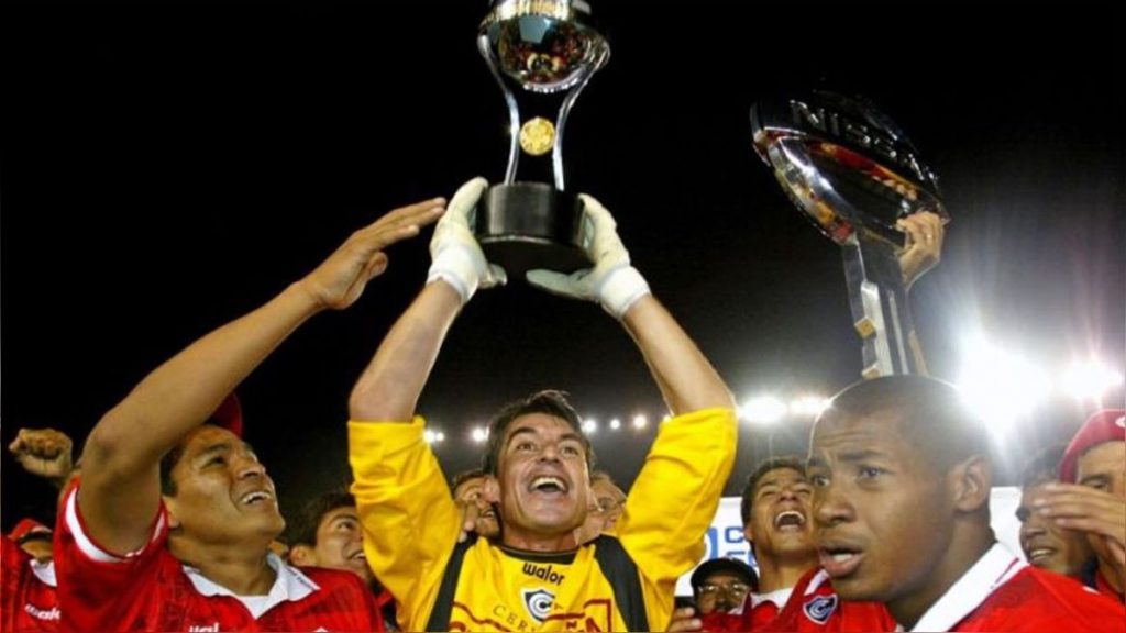 Foto: EFE - En 2003, Cienciano se consagró campeón de la Copa Sudamericana en el estadio de la UNSA.