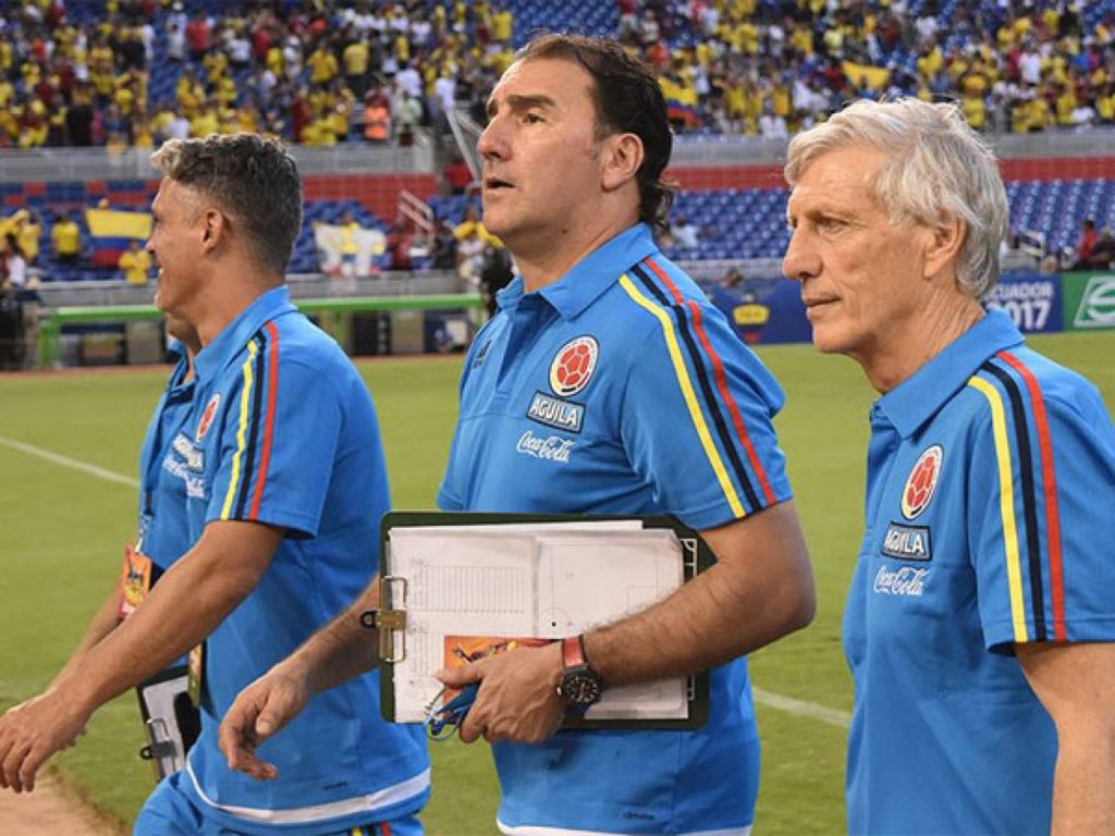 Néstor Lorenzo como asistente técnico de Pekerman en la Selección Colombiana