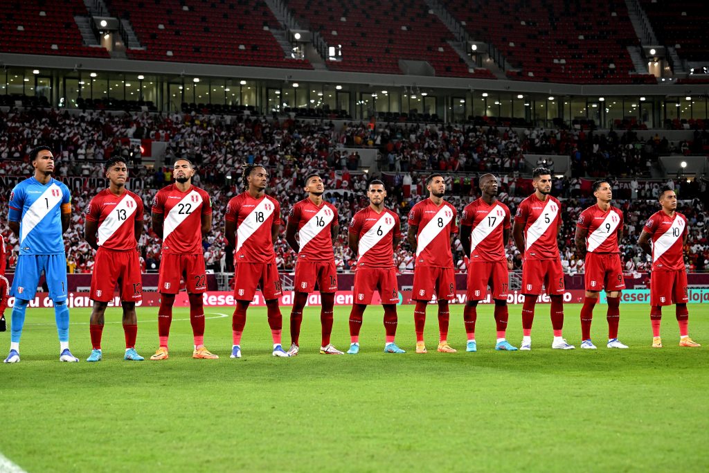 Foto: Copa Mundial FIFA - Equipo titular de Perú esta tarde ante Australia. 