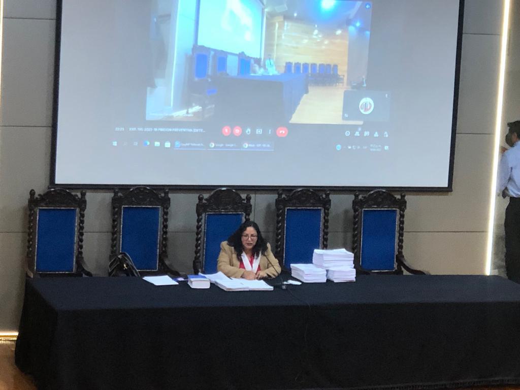 La reprogramación de la audiencia se debe al pedido de las defensas para revisar el requerimiento completo del Ministerio Público