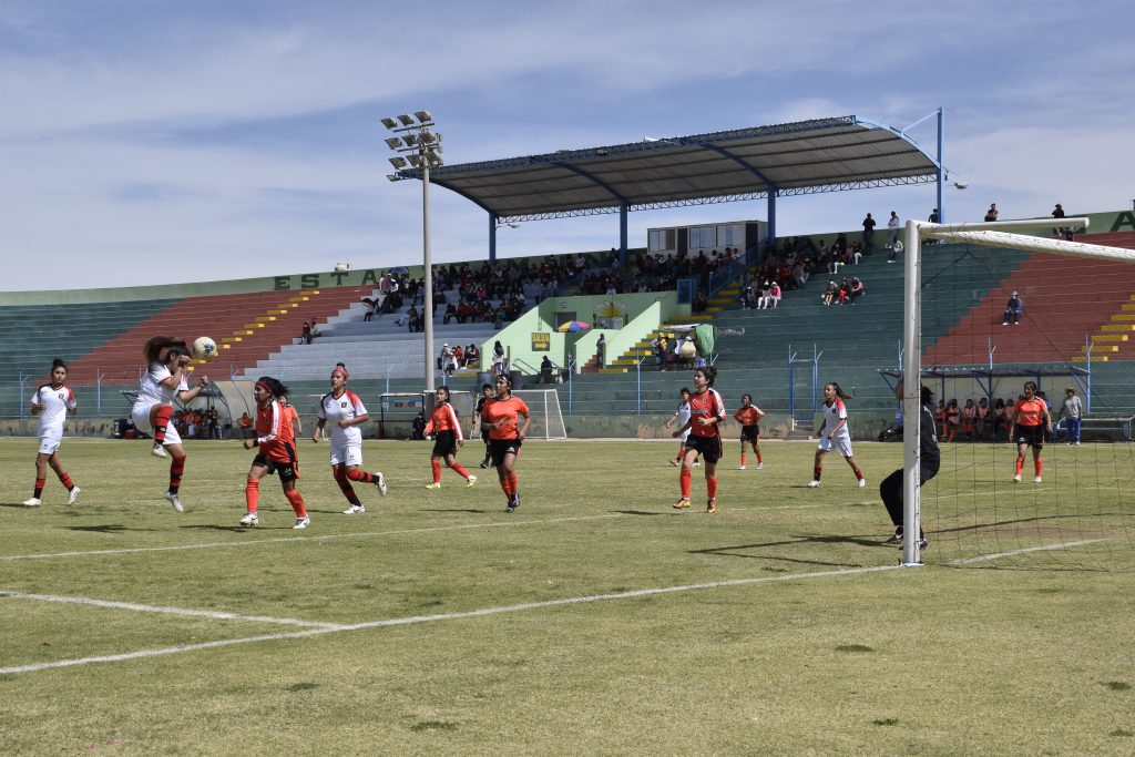 Foto: HBA - FBC Melgar vs. Club Vepia/ Copa Perú Femenina - Liga Distrital de Cayma.