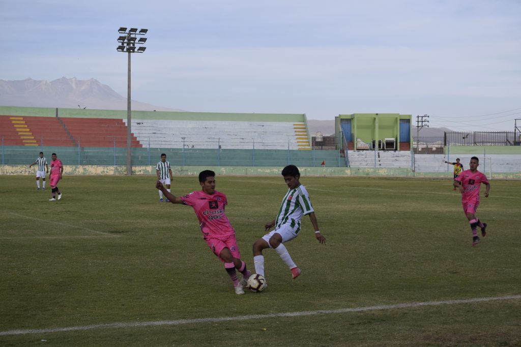 Foto: HBA Noticias - Los Tigres (Arequipa) llegaron a esta etapa luego de superar por penales a Juventus Corazón (Caylloma).