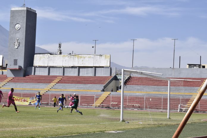 Foto: HBA Noticias - Imágenes de la final provincial de Arequipa entre Sporting Cristal y os Tigres.