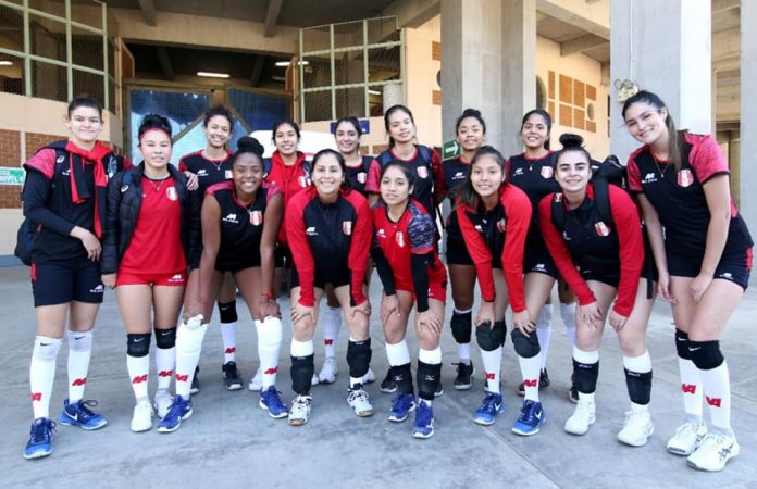 Foto: FPV - Equipo nacional de Perú listo para el Sudamericano de Vóleibol.