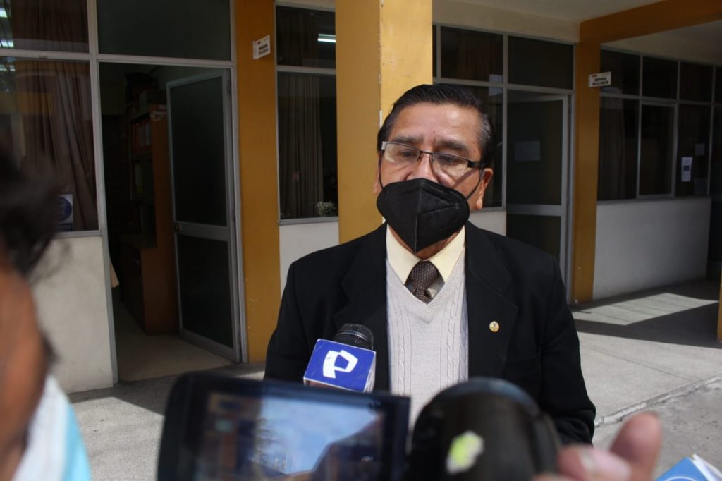 Arequipa: Médicos en contra del uso opcional de mascarilla en los colegios