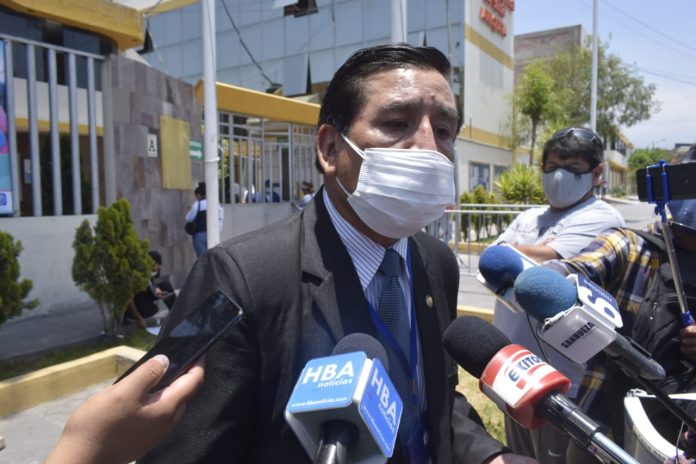 Arequipa: Médicos en contra del uso opcional de mascarilla en los colegios