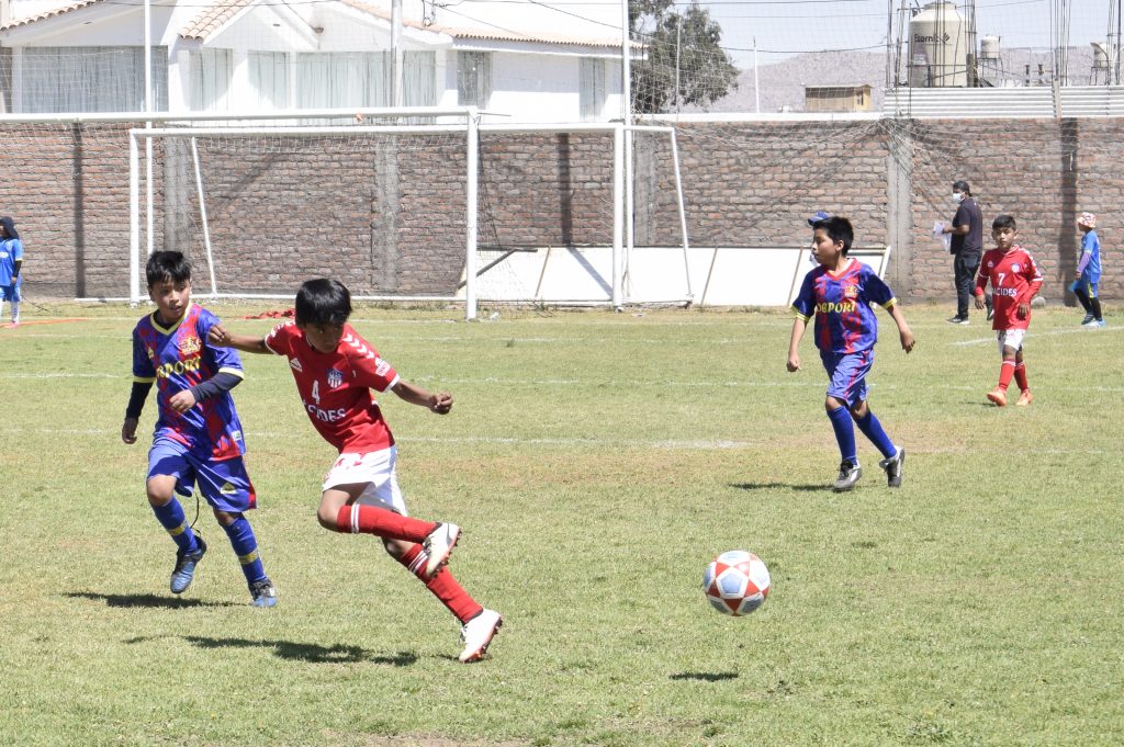 Foto: HBA Noticias - Alcides Carión clasificó a la siguiente fase del Torneo Creciendo por el Fútbol venciendo a Depor Center.