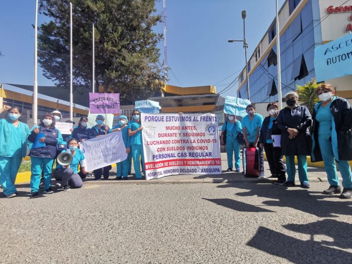 Personal de enfermería del hospital Honorio Delgado exigen presupuesto para el nombramiento del CAS regular
