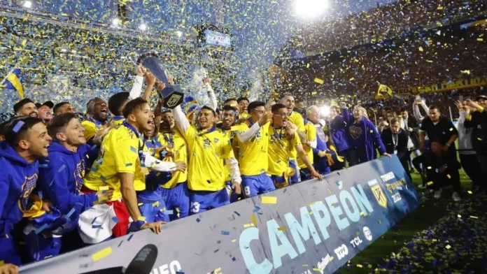 Boca Juniors se consagró campeón con Advíncula y Zambrano.