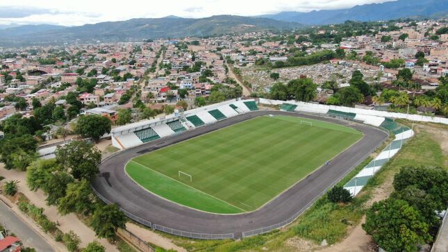 Estadio Municipal de Tarapoto, donde Ayacucho FC y Unión Comerció jugarán el partido de ida de la revalidación.