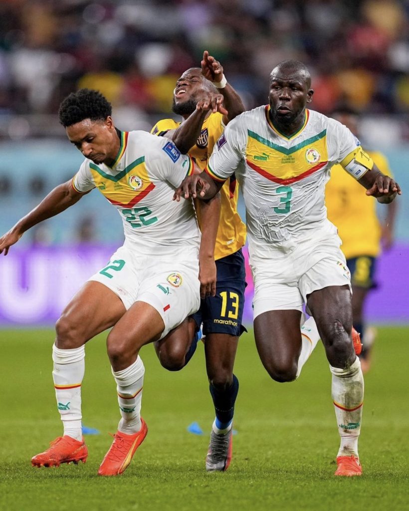 Senegal eliminó a Ecuador en la fase de grupos y ahora se medirá con Inglaterra. 