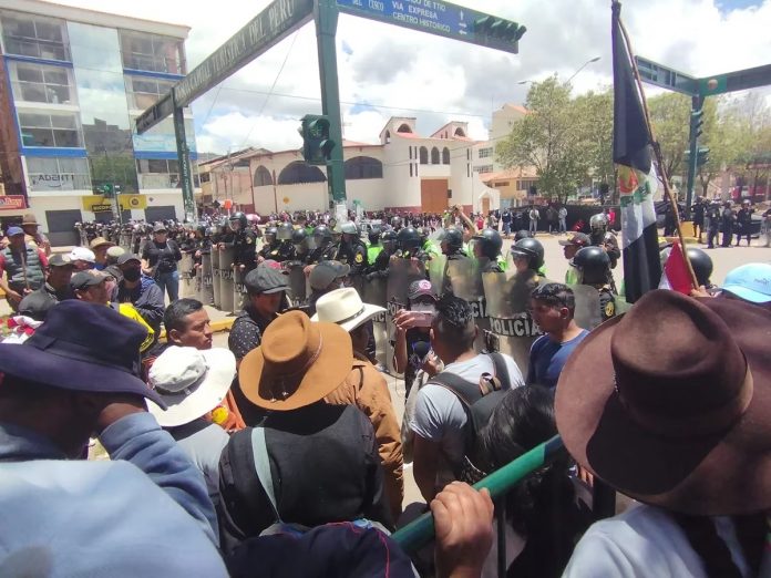 Cusco: Enfrentamientos dejan un fallecido y 43 heridos