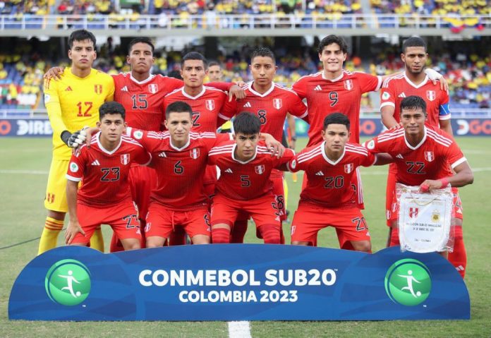 Equipo peruano en la derrota ante Argentina.