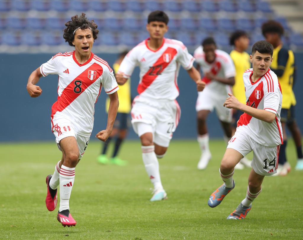 Bascco Soyer celebrando su gol ante Ecuador en el amistoso de la SUB-17.