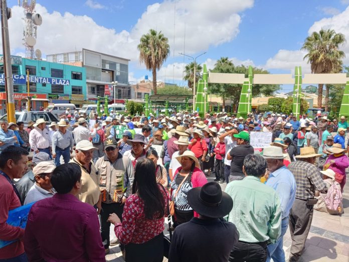 Majes: Pobladores protestan en contra de la Municipalidad ante anuncio de corte de agua 