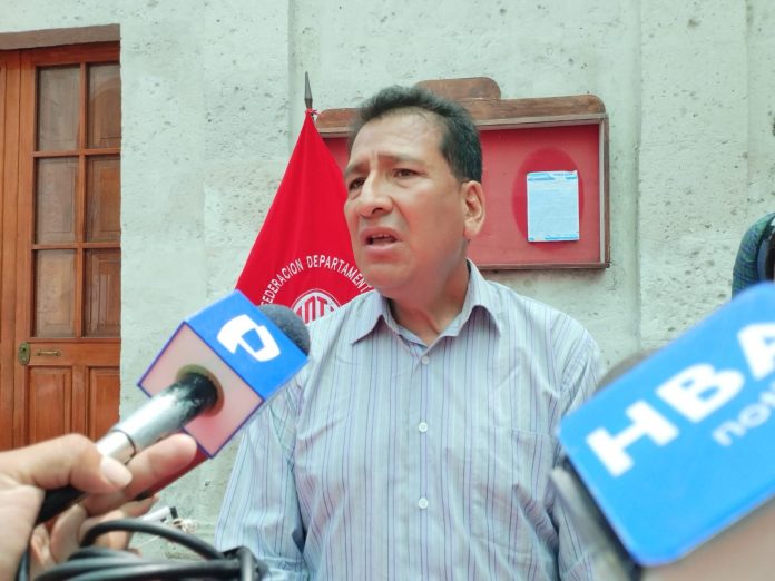 Secretario general del Sindicato de institutos superiores, Juvenal Diaz