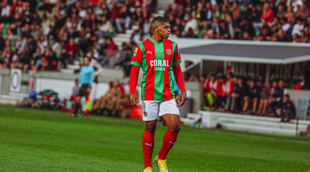 Percy Liza disputó 15 partidos en Portugal y marcó un gol.