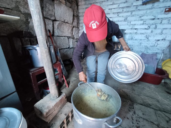 Miraflores: Elevado precio del pollo afecta a la olla común Las Delicias