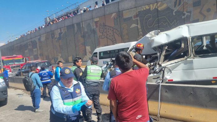 Trágico accidente deja un fallecido y tres heridos en la variante de Uchumayo