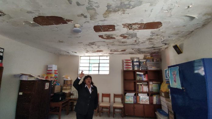 Alcalde de Socabaya no cumple compromiso de mejorar ambientes del colegio Néstor Cáceres Velásquez