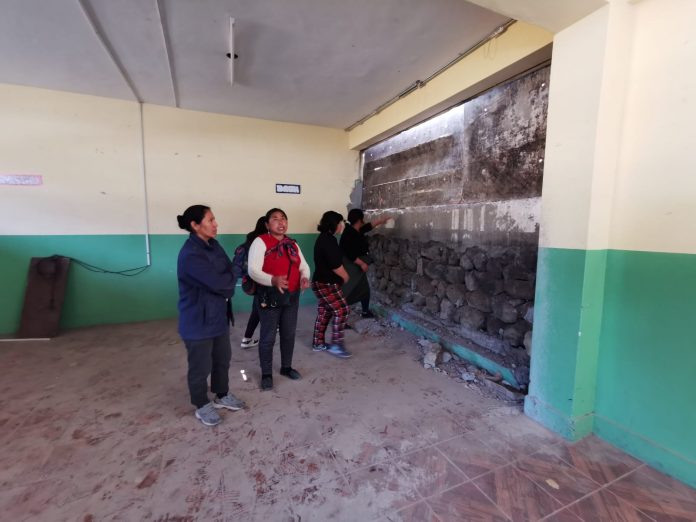 Denuncian que alcalde de Paucarpata no cumple promesa de mejorar ambientes del colegio José María Arguedas