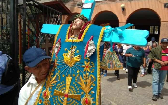 Prohíben festividad de las cruces en Miraflores