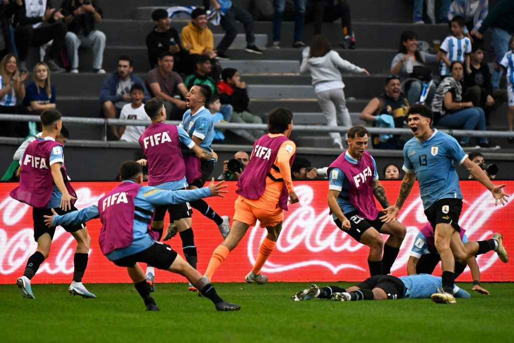 Celebración de Uruguay luego de marcar el gol que los clasificaría a la final del Mundial Sub-20.