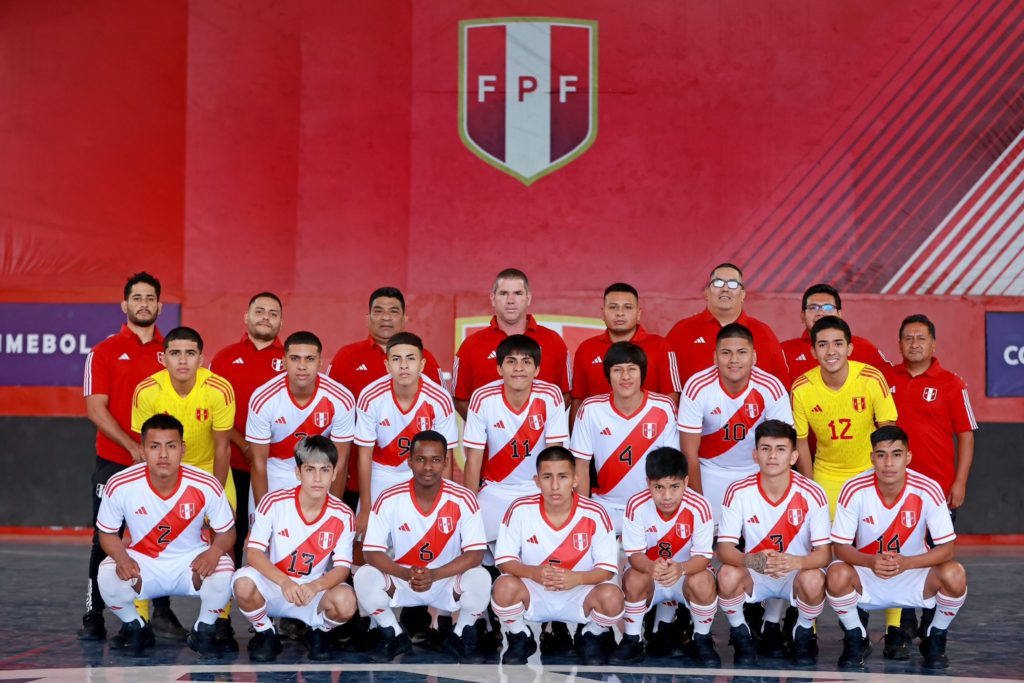 Equipo nacional de Futsal Sub-17 que afrontará el Sudamericano en Paraguay.
