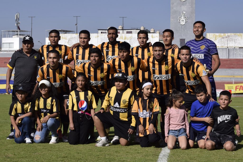 Equipo titular de FBC Aurora en el final de la Etapa Departamental de la Copa Perú.